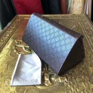 Authentic Gucci glasses case with cloth NWOT